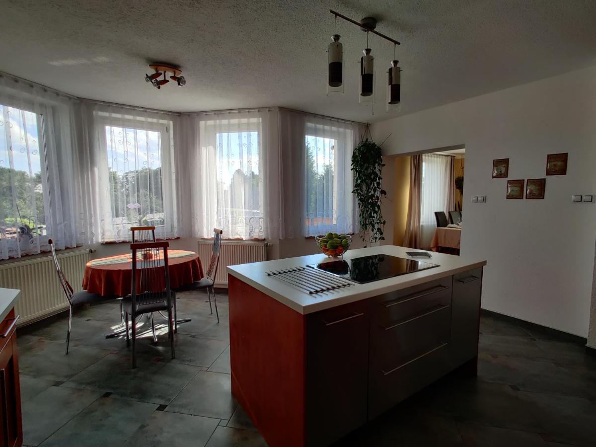 Apartmany V Nasem Olomouc Bagian luar foto