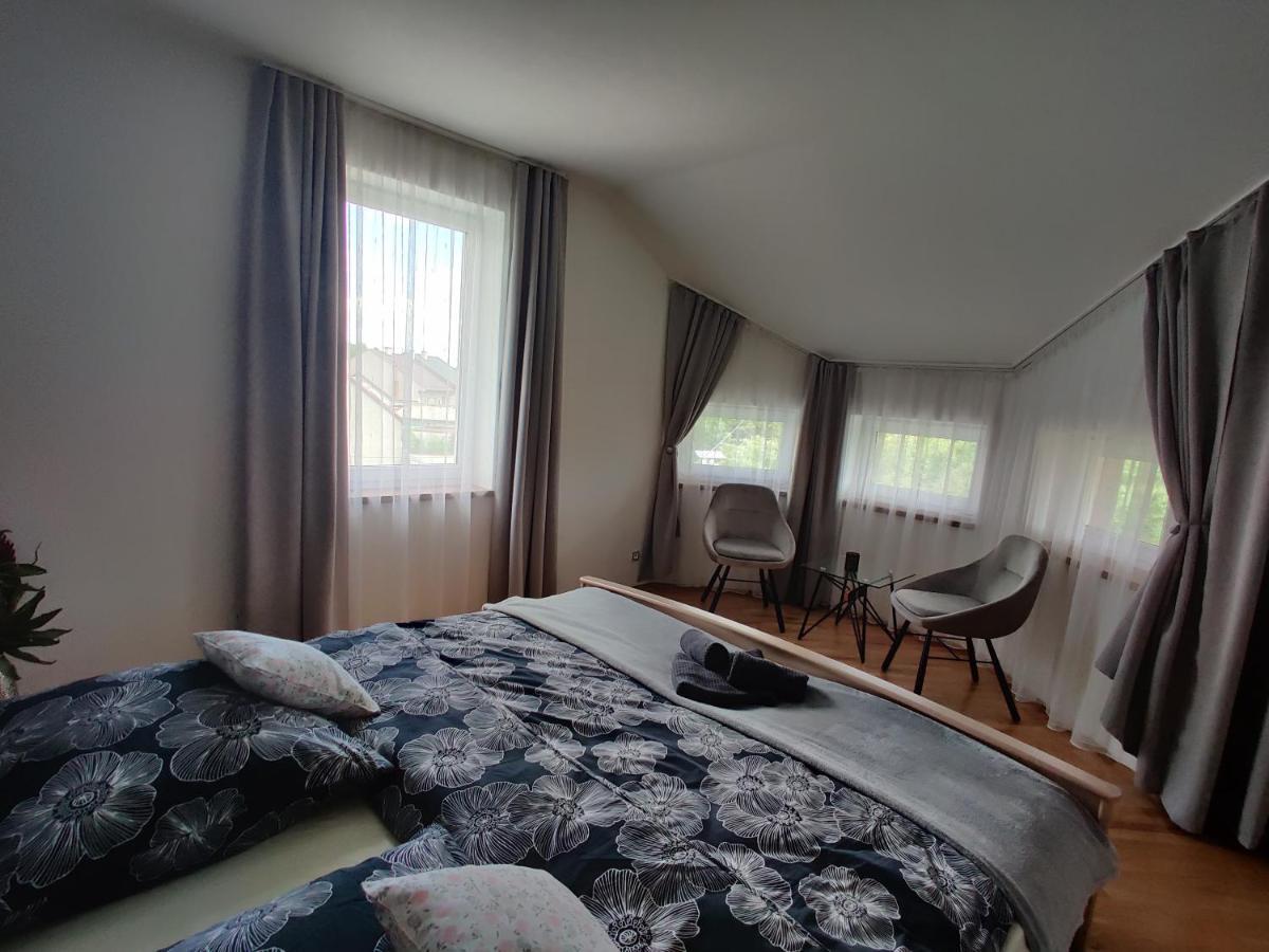 Apartmany V Nasem Olomouc Bagian luar foto