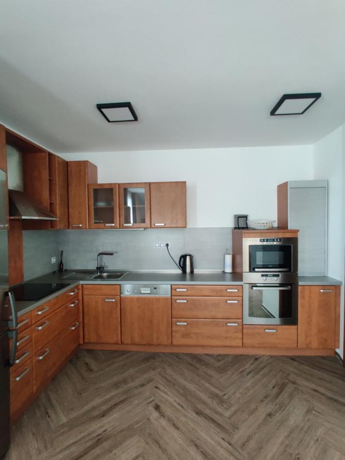Apartmany V Nasem Olomouc Bagian luar foto