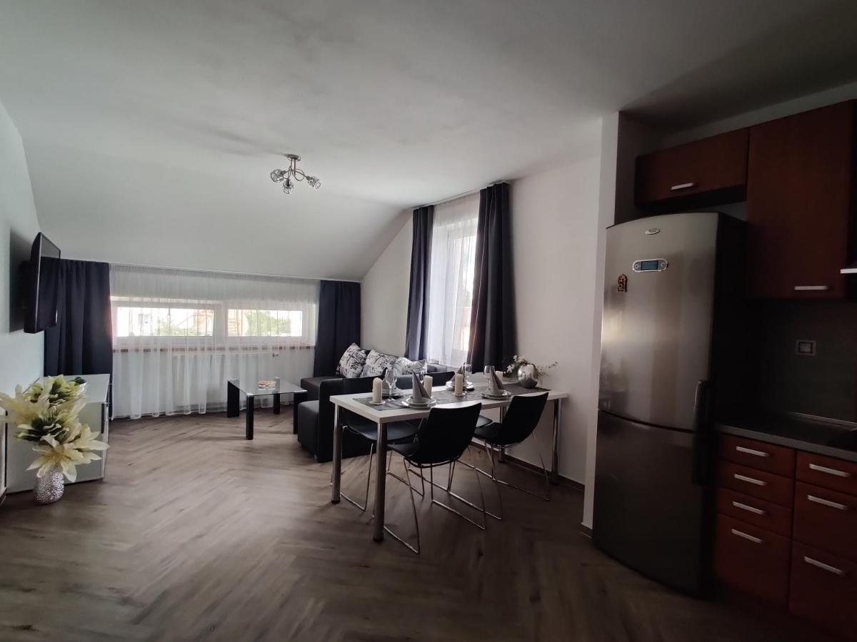 Apartmany V Nasem Olomouc Bagian luar foto